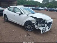 3MZBN1V37JM168880 2018 MAZDA 3