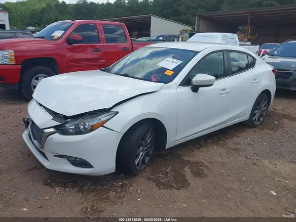 3MZBN1V37JM168880 2018 MAZDA 3 - Image 2