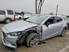 3MZBN1V37JM175425 2018 MAZDA 3