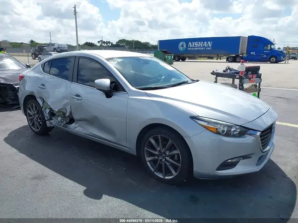 3MZBN1V37JM180222 2018 MAZDA 3 - Image 1