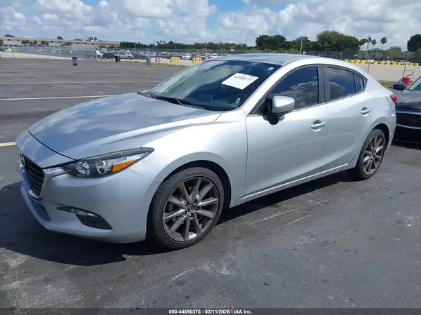 3MZBN1V37JM180222 2018 MAZDA 3 - Image 2