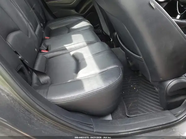 3MZBN1V37JM184982 2018 MAZDA 3 - Image 8
