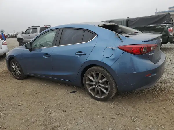 3MZBN1V37JM189096 2018 MAZDA 3 - Image 2