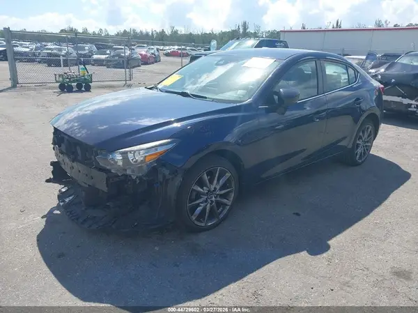 3MZBN1V37JM191057 2018 MAZDA 3 - Image 2