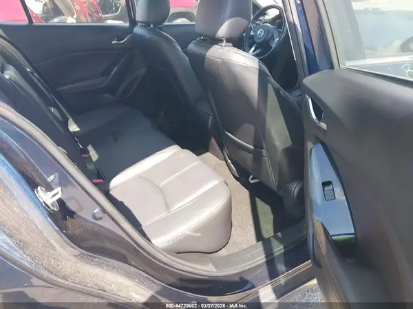 3MZBN1V37JM191057 2018 MAZDA 3 - Image 8