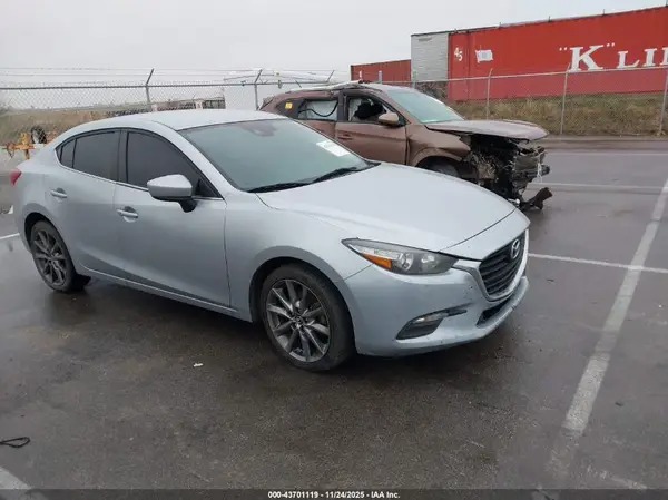 3MZBN1V37JM200999 2018 MAZDA 3 - Image 1