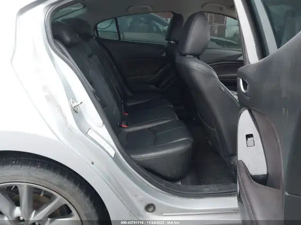3MZBN1V37JM200999 2018 MAZDA 3 - Image 8