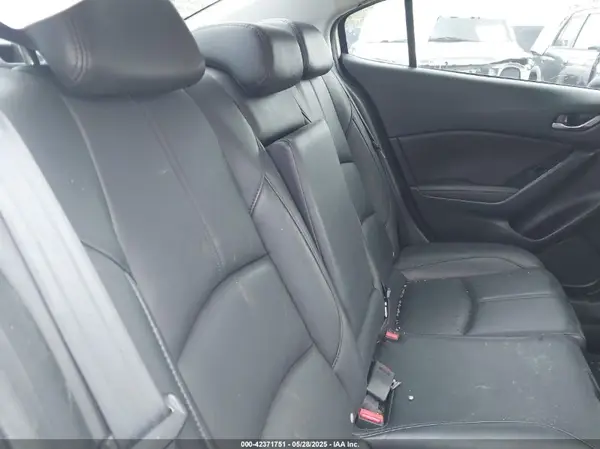 3MZBN1V37JM202557 2018 MAZDA 3 - Image 8