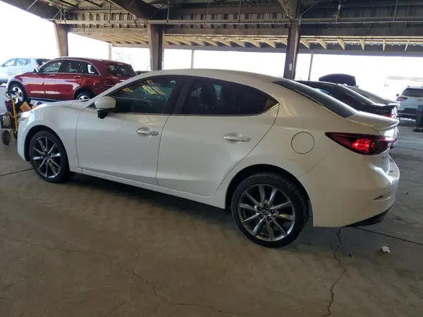 3MZBN1V37JM202641 2018 MAZDA 3 - Image 2