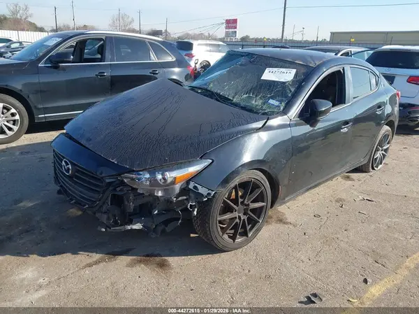 3MZBN1V37JM202722 2018 MAZDA 3 - Image 2