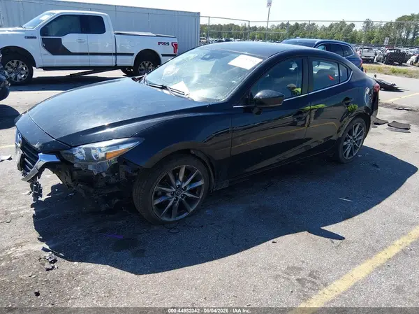 3MZBN1V37JM202929 2018 MAZDA 3 - Image 2