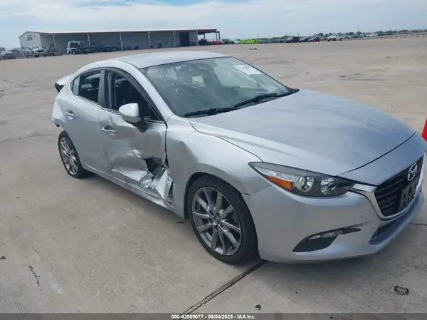 3MZBN1V37JM204955 2018 MAZDA 3