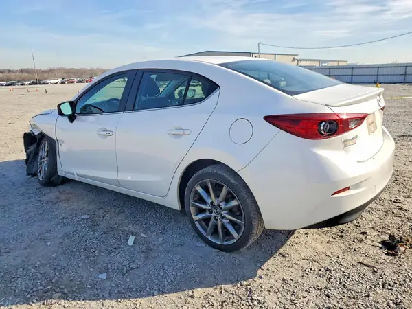 3MZBN1V37JM210027 2018 MAZDA 3 - Image 2
