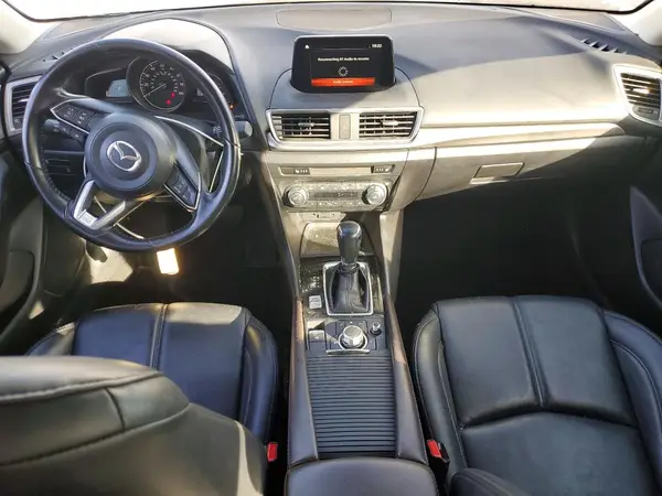 3MZBN1V37JM210027 2018 MAZDA 3 - Image 8
