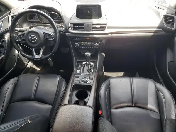 3MZBN1V37JM212215 2018 MAZDA 3 - Image 8