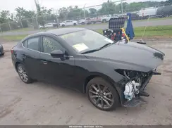 3MZBN1V37JM230620 2018 MAZDA 3