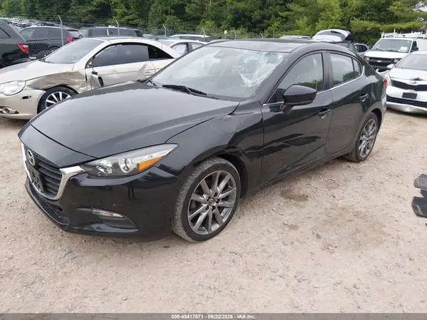 3MZBN1V37JM232920 2018 MAZDA 3 - Image 2