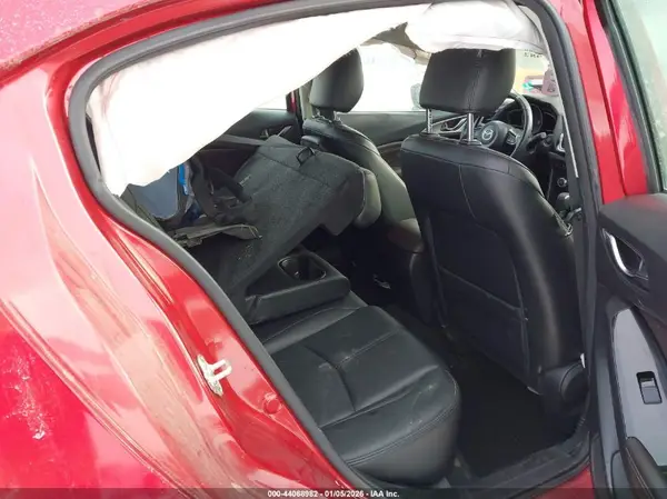 3MZBN1V37JM240399 2018 MAZDA 3 - Image 8
