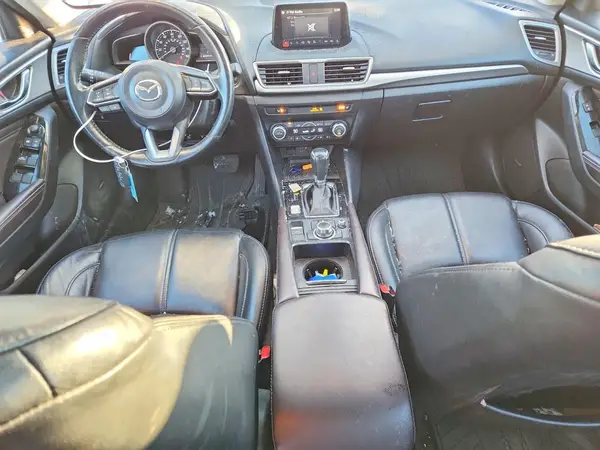 3MZBN1V37JM245568 2018 MAZDA 3 - Image 8