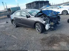 3MZBN1V37JM247465 2018 MAZDA 3