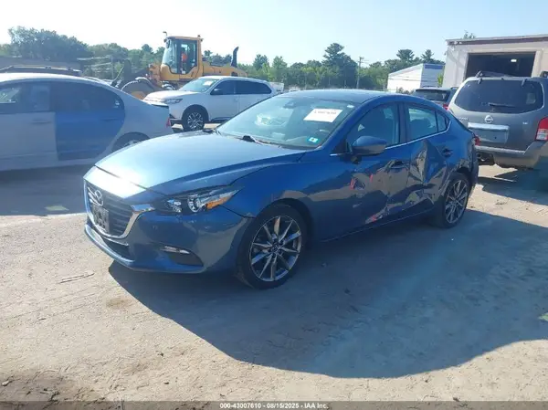3MZBN1V37JM247613 2018 MAZDA 3 - Image 2