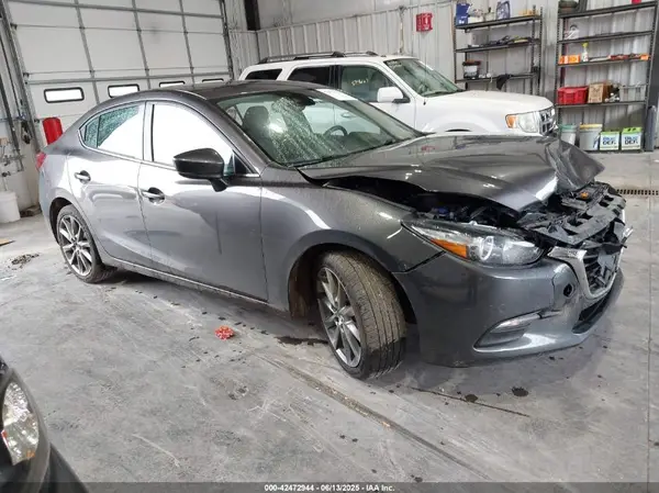 3MZBN1V37JM254075 2018 MAZDA 3 - Image 1