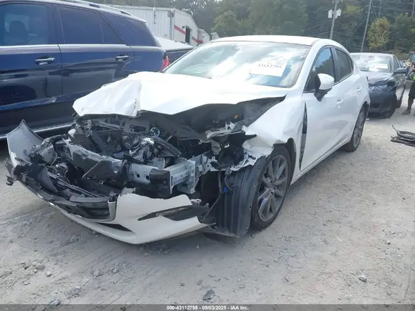 3MZBN1V37JM254089 2018 MAZDA 3 - Image 2