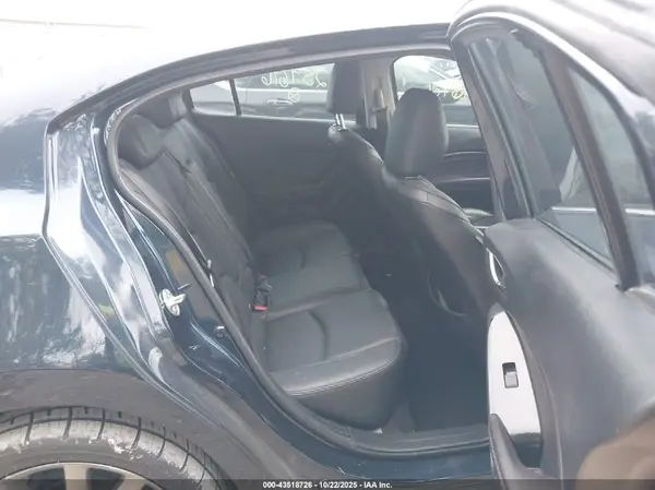 3MZBN1V37JM259616 2018 MAZDA 3 - Image 8