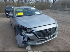 3MZBN1V37JM262418 2018 MAZDA 3