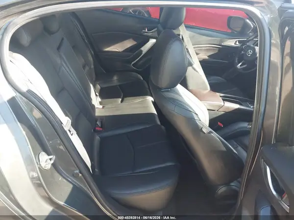 3MZBN1V37JM263147 2018 MAZDA 3 - Image 8