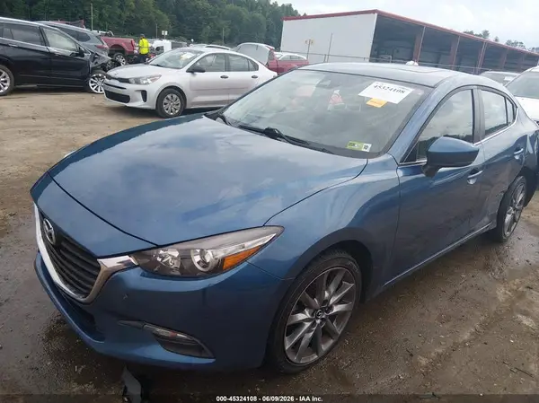 3MZBN1V38JM164112 2018 MAZDA 3 - Image 2