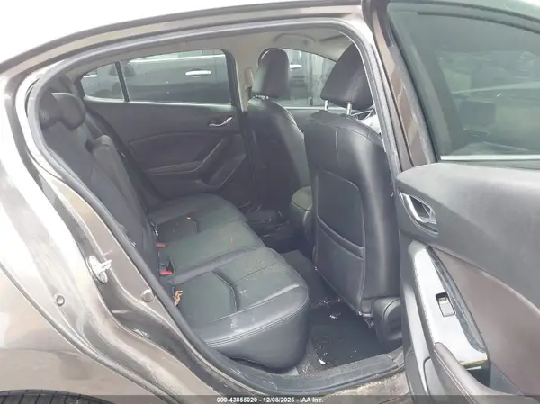 3MZBN1V38JM166166 2018 MAZDA 3 - Image 8