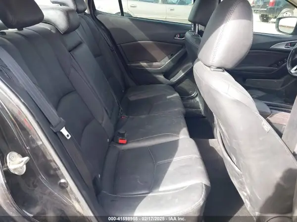 3MZBN1V38JM174851 2018 MAZDA 3 - Image 8