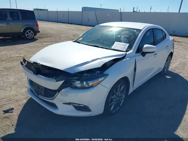 3MZBN1V38JM177930 2018 MAZDA 3 - Image 2
