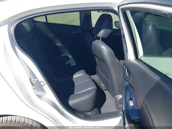 3MZBN1V38JM177930 2018 MAZDA 3 - Image 8