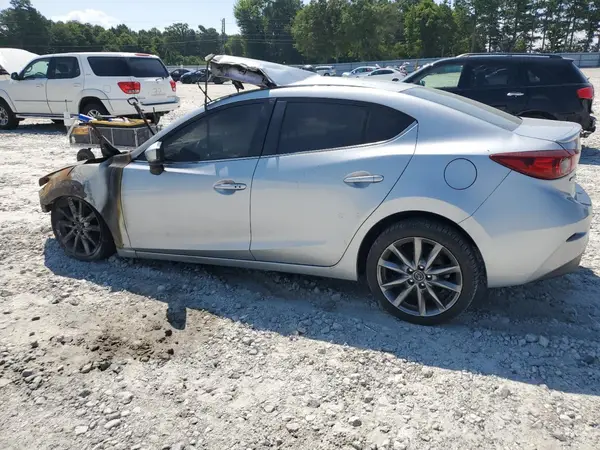 3MZBN1V38JM182318 2018 MAZDA 3 - Image 2