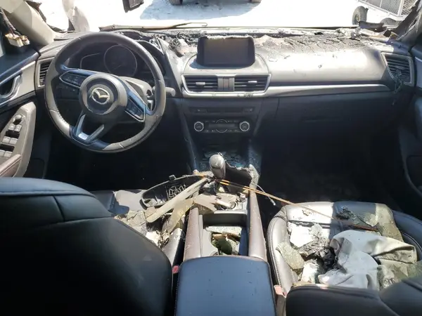 3MZBN1V38JM182318 2018 MAZDA 3 - Image 8