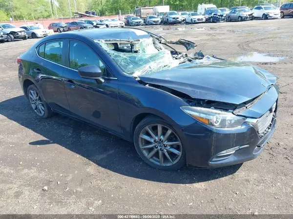 3MZBN1V38JM188734 2018 MAZDA 3 - Image 1