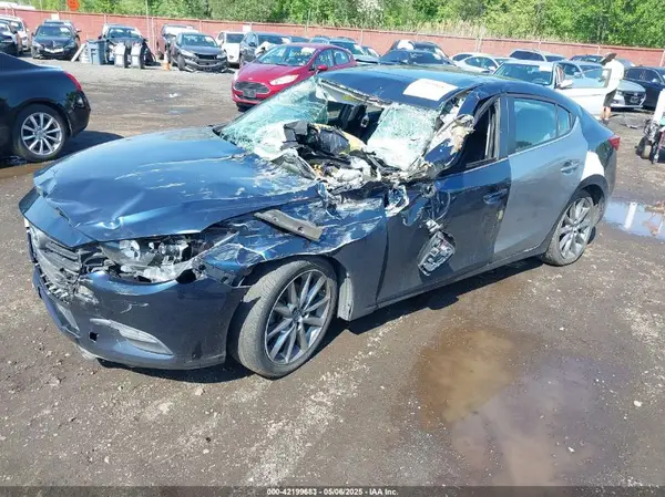 3MZBN1V38JM188734 2018 MAZDA 3 - Image 2