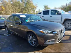 3MZBN1V38JM190693 2018 MAZDA 3