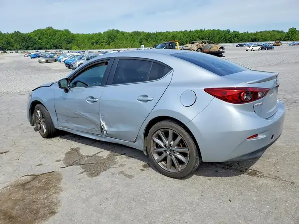 3MZBN1V38JM197790 2018 MAZDA 3 - Image 2