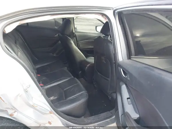 3MZBN1V38JM200770 2018 MAZDA 3 - Image 8