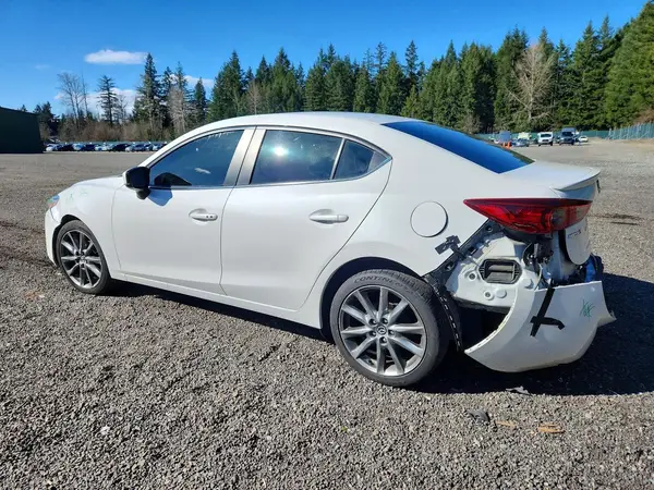 3MZBN1V38JM205404 2018 MAZDA 3 - Image 2