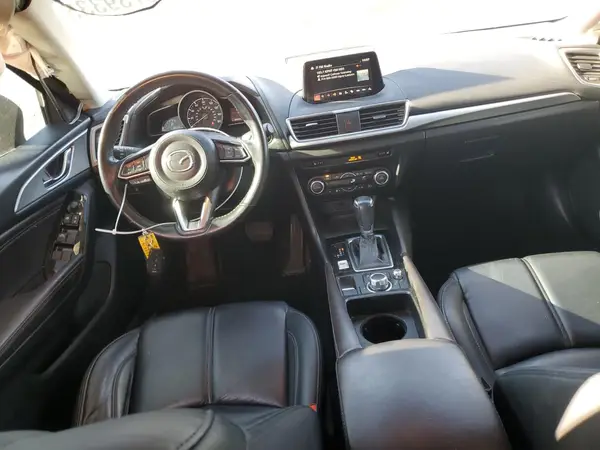 3MZBN1V38JM205662 2018 MAZDA 3 - Image 8