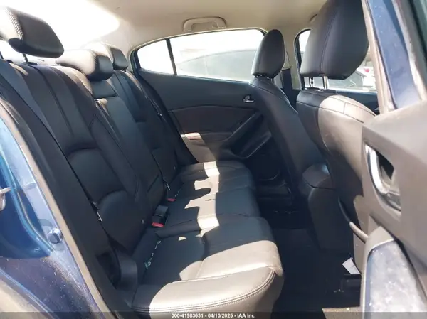 3MZBN1V38JM206827 2018 MAZDA 3 - Image 8