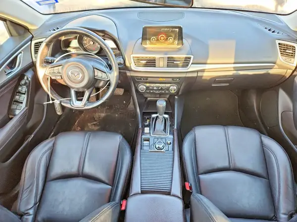 3MZBN1V38JM208240 2018 MAZDA 3 - Image 8