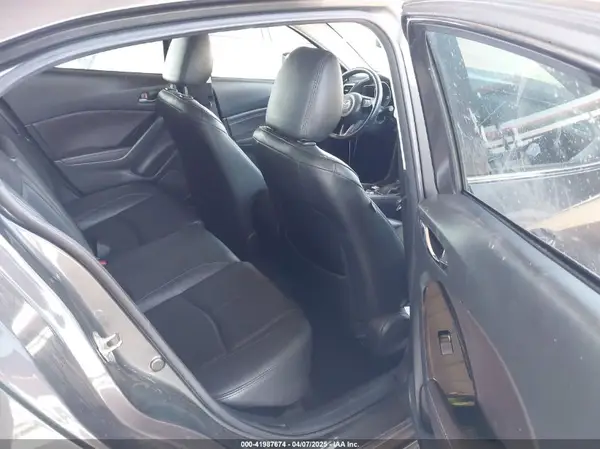3MZBN1V38JM209128 2018 MAZDA 3 - Image 8