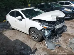 3MZBN1V38JM211185 2018 MAZDA 3