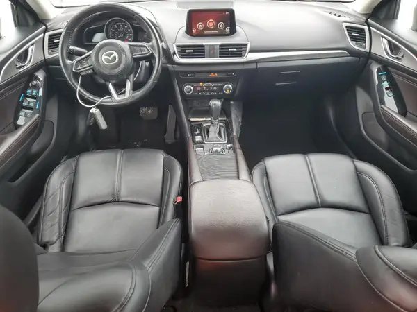 3MZBN1V38JM212563 2018 MAZDA 3 - Image 8