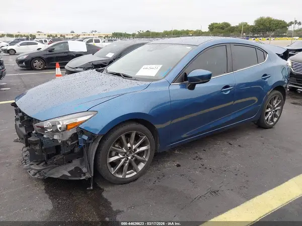 3MZBN1V38JM214135 2018 MAZDA 3 - Image 2